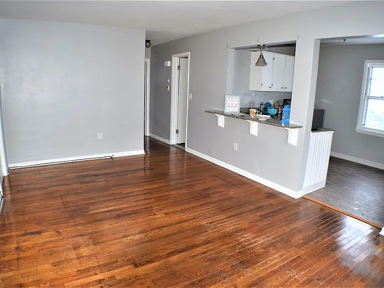 11 Tremont Ave — Photo 3