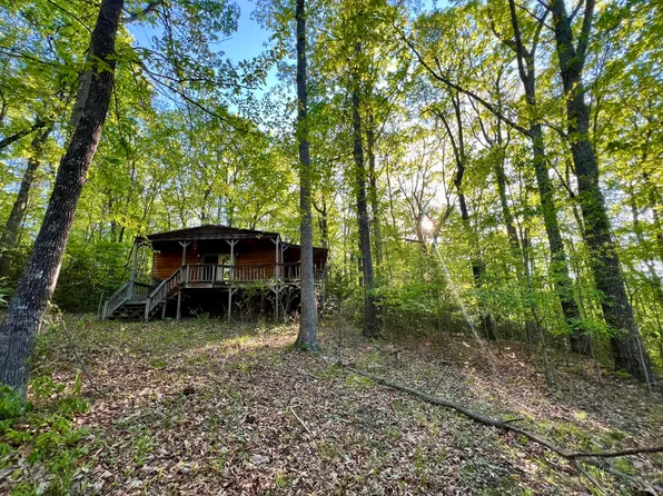 130 Hideaway Ln, New Castle, VA 24127
