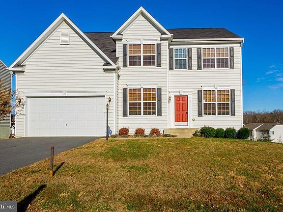 2nd image of 9 Hobart Ln