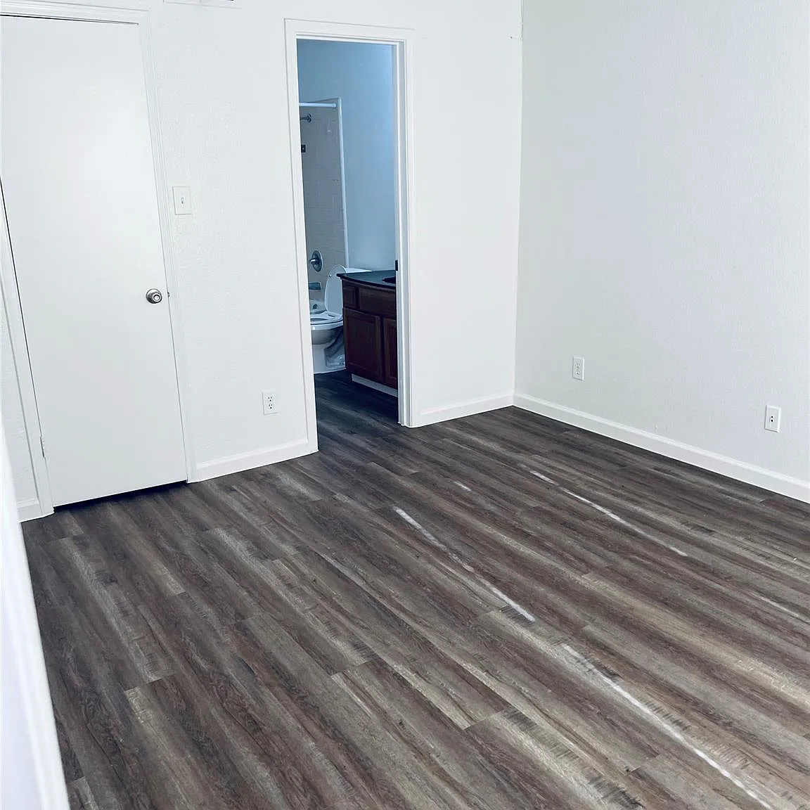 2 bed, 2.0 bath, 1068 sqft, $1,300 — Photo 3
