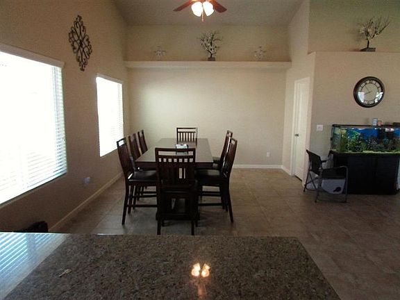 5th image of 3035 N Apricot Ave
