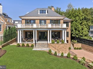 3901 52nd St NW, Washington, DC