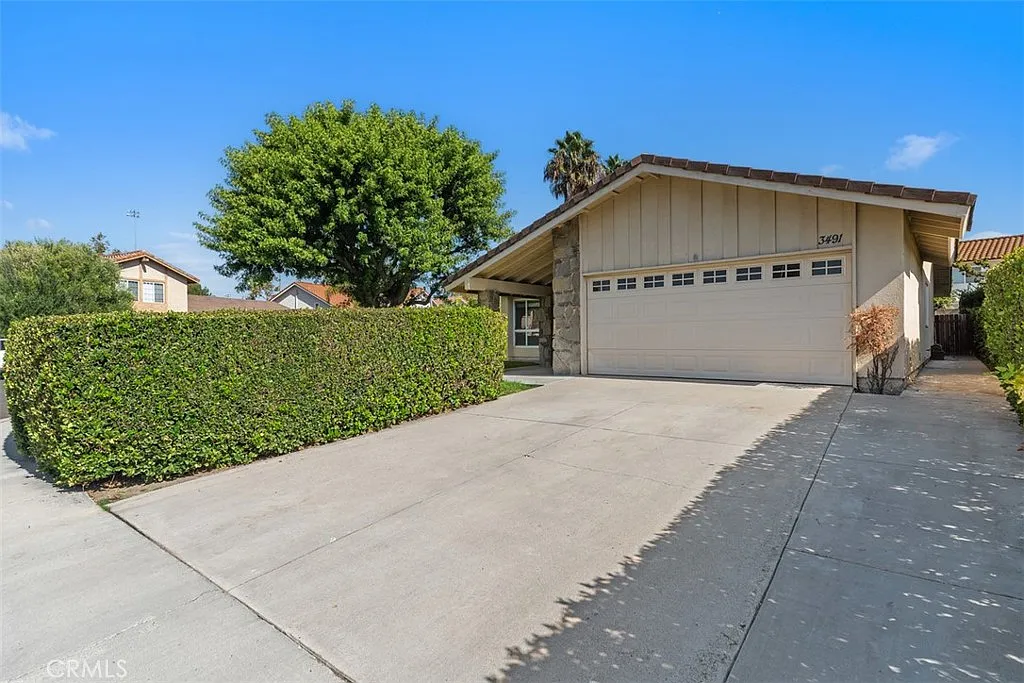 3 bed, 2.0 bath, 1426 sqft, $4,500 — Photo 3