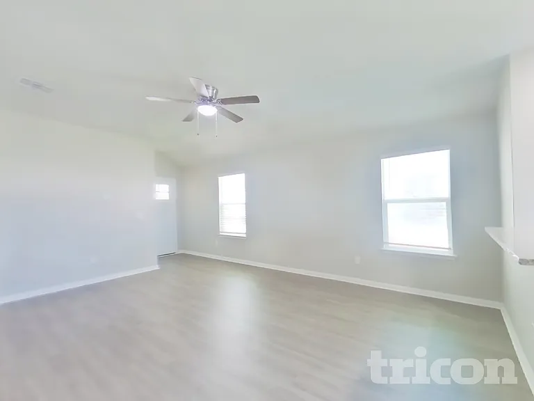 441 Otto Ave — Photo 4