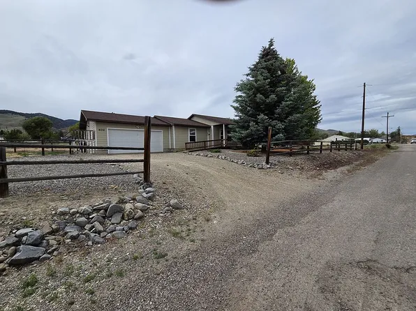 602 10th St, Salmon, ID 83467