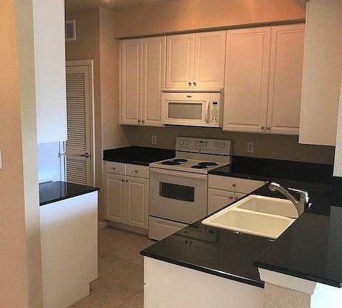 5th image of 8539 W Gate Pkwy #9419