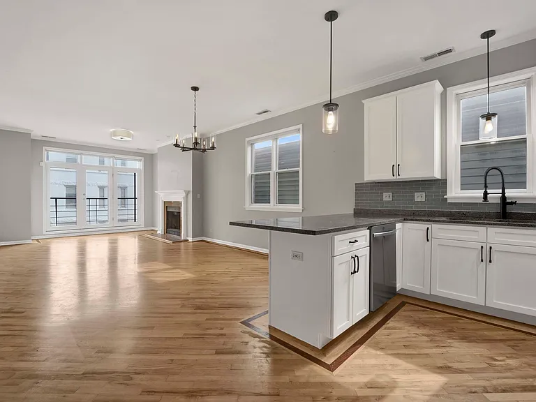 1517 W Fry St #2 — Photo 2