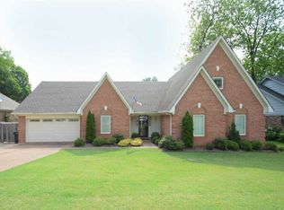 3718 Oak Forest Dr, Bartlett, TN 38135