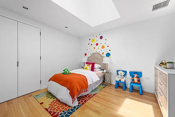 Rented by Compass | media 22