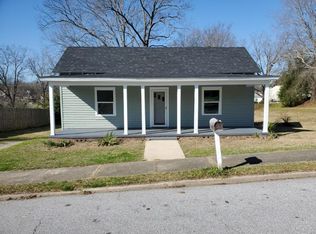 621 Cromer St, Newberry, SC 29108
