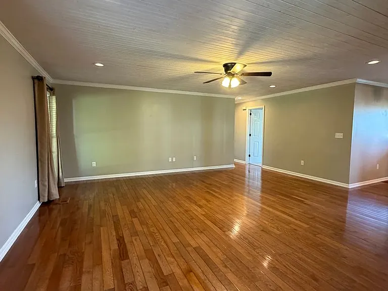 125 Camp Ground Rd — Photo 36