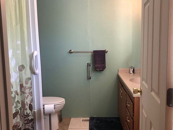 Bathroom attached to Master 
Bedroom
