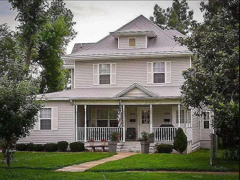 1313 N Washington Ave — Photo 1