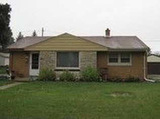 4453 S 66th St, Greenfield, WI 53220