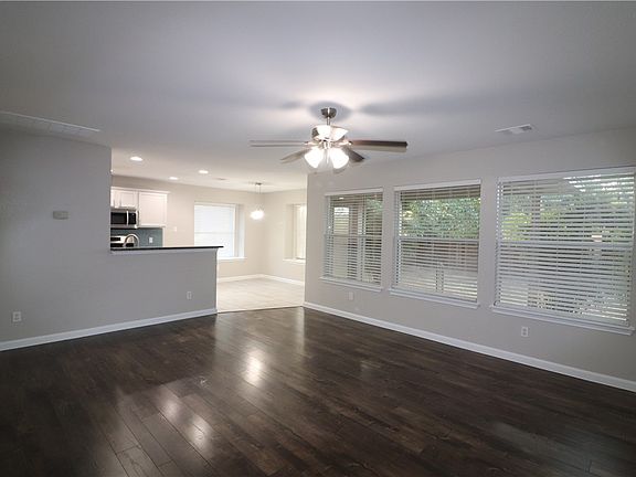 5th image of 1406 Molson Lake Dr