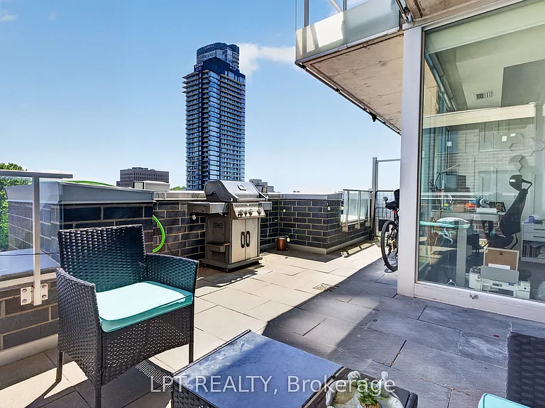 111 Champagne Ave S #307 — Photo 40