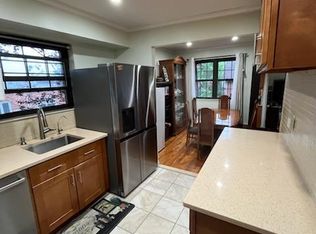 21986 64th Ave APT 3, Oakland Gardens, NY 11364