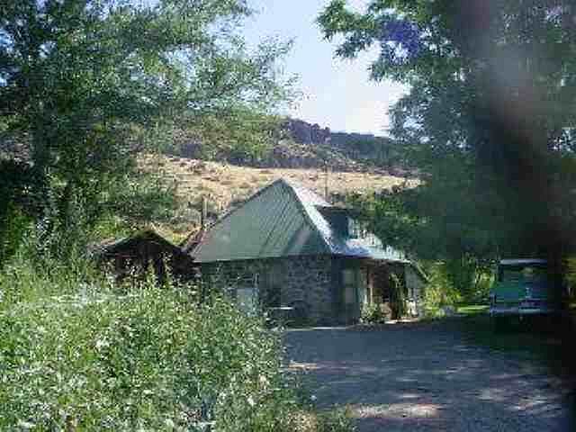 2nd image of 580B River Rd