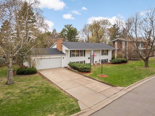 3308 E Gate Rd, Saint Anthony, MN 55418