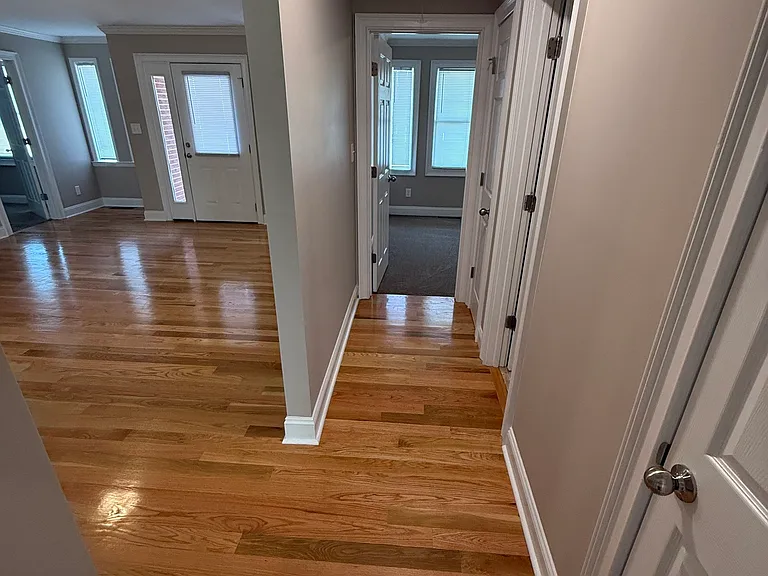 657 Athens St — Photo 9