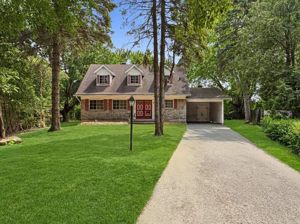34 Balzac Ave, Candiac, QC J5R 2A7