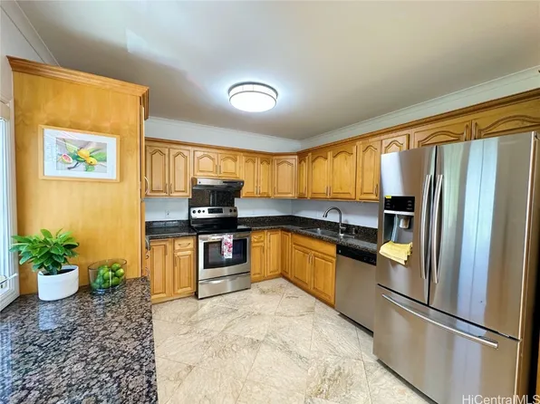 1423 Victoria St APT A, Honolulu, HI 96822