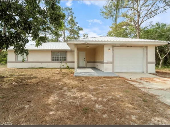 5005 Squaw Ln, Labelle, FL 33935