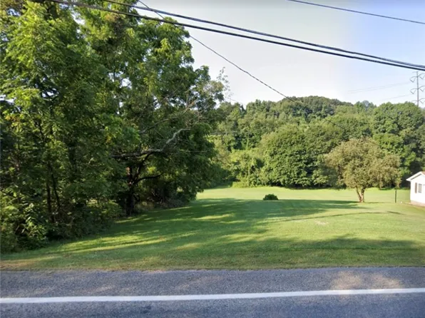 200-300 Bateman Rd, Oakdale, PA 15071