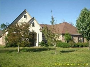 354 Red Maple Dr, Mandeville, LA 70448