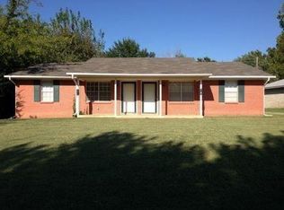 2215 Donna Dr, Norman, OK 73071