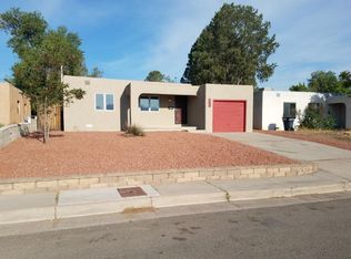 1325 Lobo Pl NE, Albuquerque, NM 87106