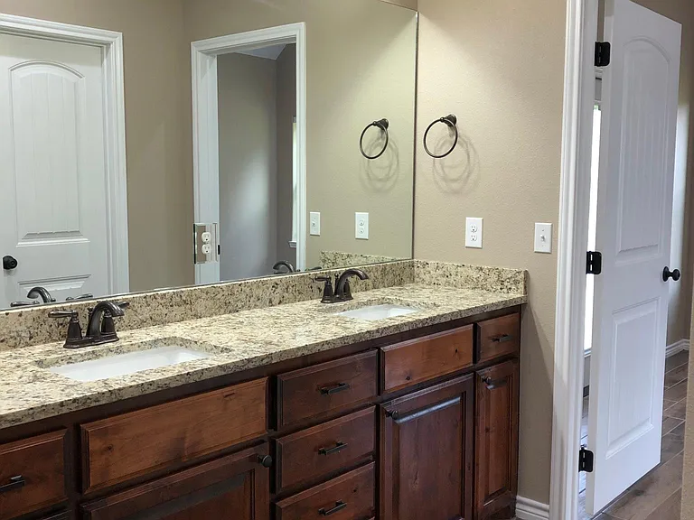 102 Elkhorn Dr — Photo 13