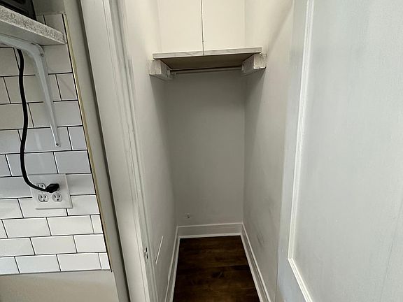 3rd image of 4344 S Archer Ave #8