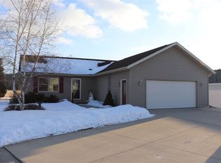 2519 Gk Ave, Decorah, IA 52101