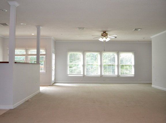 3rd image of 550 Countryside Ct