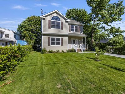 88 Warren Street, Copiague, NY, 11726
