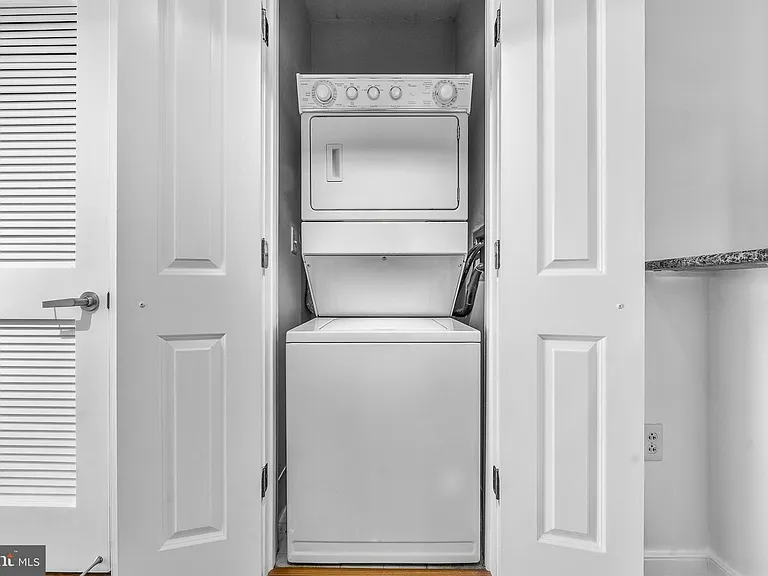777 7th St NW #1003 — Photo 16
