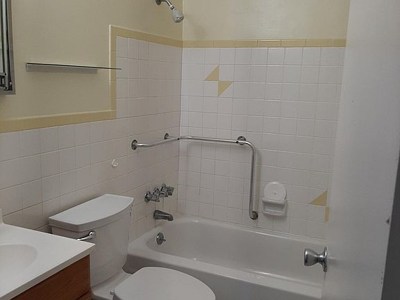 3rd image of 2453 Brazilia Dr APT 71