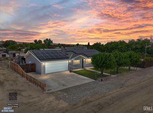 27522 Acacia St, Taft, CA 93268