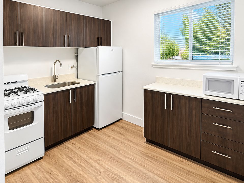 1st image of 1815 McKinley St APT 8