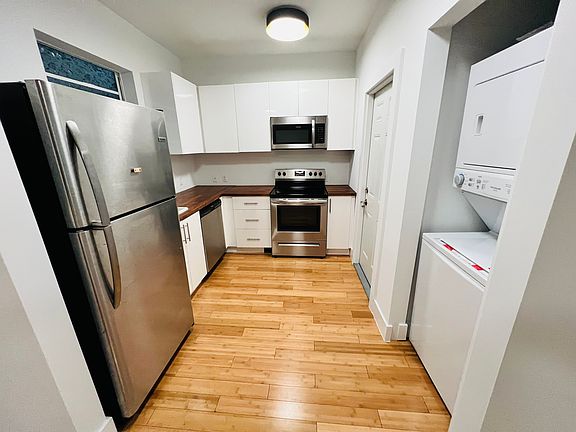 4th image of 954 Bay Dr #912