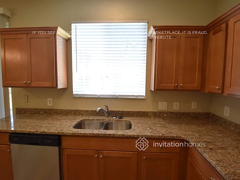2134 Hunters Greene Dr — Photo 13