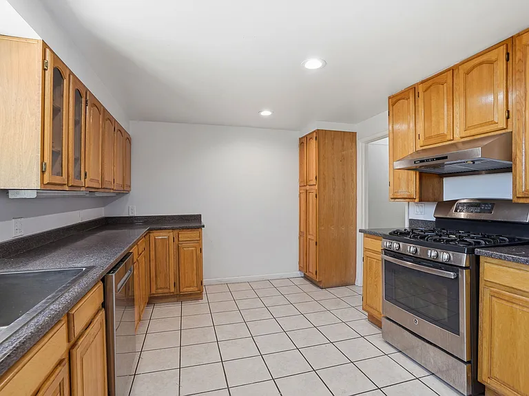 2102 Overhill Rd #A — Photo 5