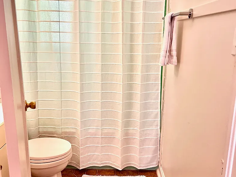 1137 E Ramona Ave — Photo 22