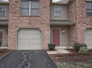 431 Stonehedge Ln, Mechanicsburg, PA 17055