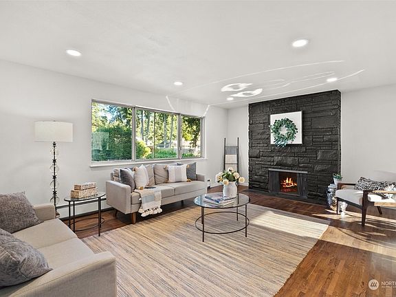 3rd image of 14312 10th Avenue S