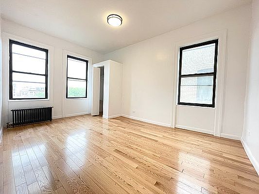 4th image of 520 W 136th St #6C