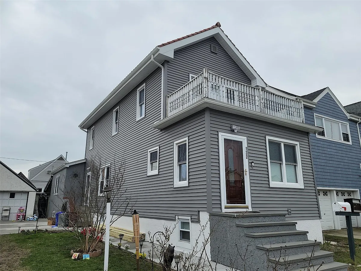 Building Photo - 130 W Fulton St #UPPER