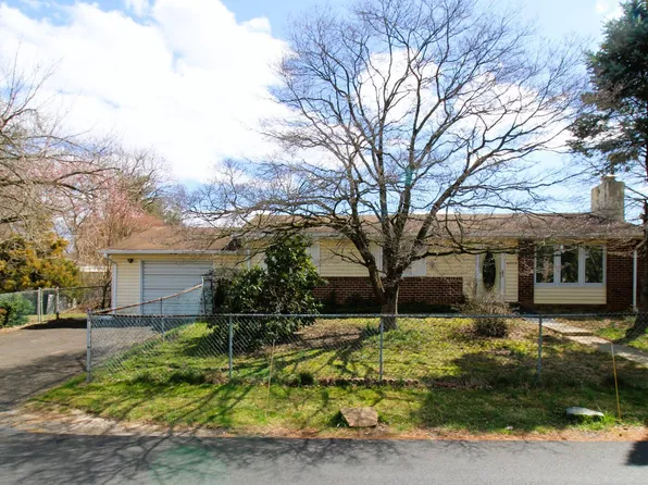 4013 Spruce Ave, Trevose, PA 19053