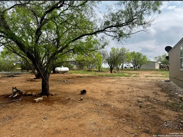 140 CR 2666 LOT 209, Moore, TX 78057